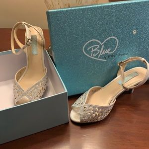 Betsy Johnson heels. Excellent cond. Ships w/Box.